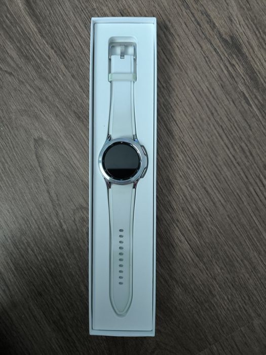 Samsung galaxy S23 + Watch 4 classic