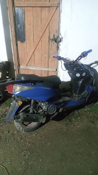 Продам мопед м8 про