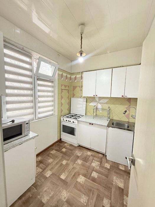 Чиланзар 8. 2 х комнатная квартира.  Продажа. Срочно