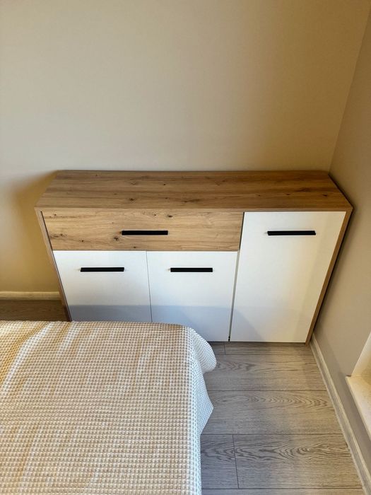 Обзавеждане за спалня - гардероб, скрин, нощни шкафчета