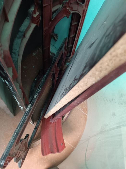 Mebel stenka qismlari sotiladi