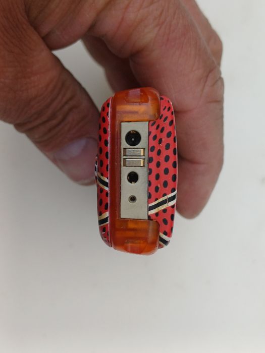 Nokia 3510i folosit / stare  buna / necodat. Incarcatorul este inclus in pret