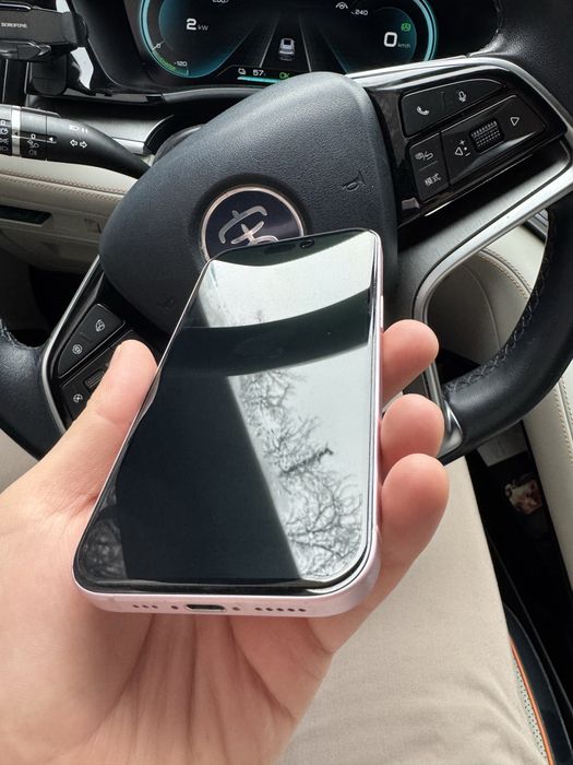 iPhone 15 pink 128 Gb Xotira