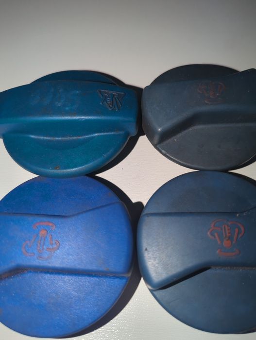 Крышка расширетельного бачка