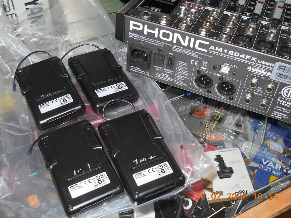 Shure Slx1+Phonic AM 1204FX-USBR