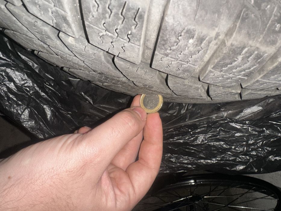 Комплект 4 бр. стоманени джанти 16" със зимни гуми Goodyear 205/60 R16