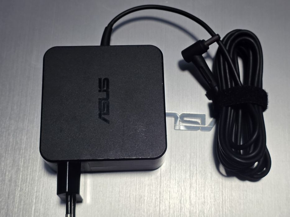 Laptop ASUS VivoBook S510UQ i7 | 16GB Corsair | SSD Samsung 256 + 1 TB