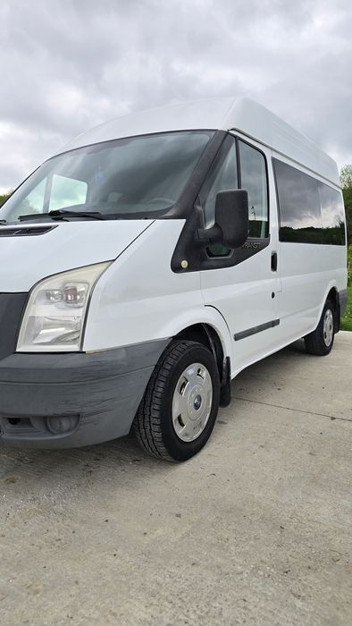 Ford Transit / Tourneo 2.2 Diesel 9 locuri – 2010 – 205.000 km reali