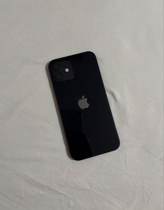Iphone 12 black!