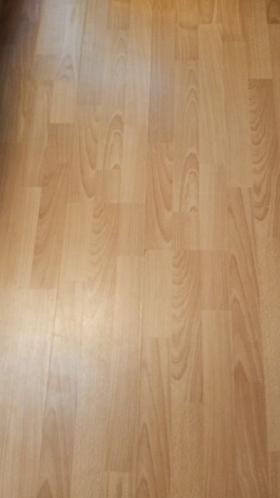 Продам ламинат в хорошом состояний