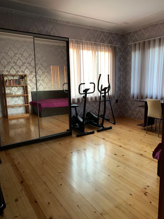 Продавам етаж от къща