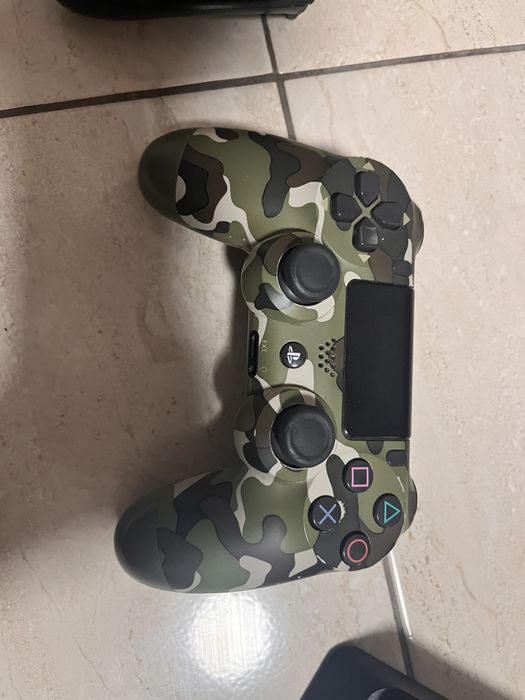 PLAYSTATION4+2console+gta5+cablu