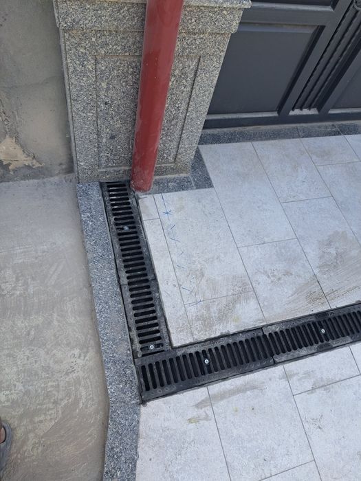 Лоток пластик + кришка чугун. Стилот ва Гидролика. Юк котариши 32 тона