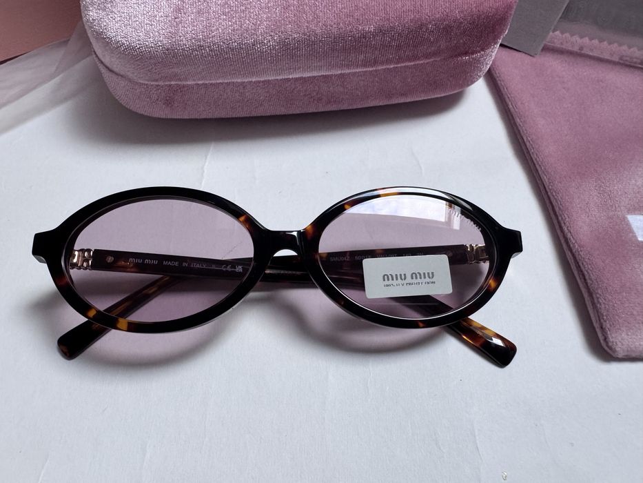 Ochelari de soare Miu Miu Oval SMU04Z 50-18 140, Noi
