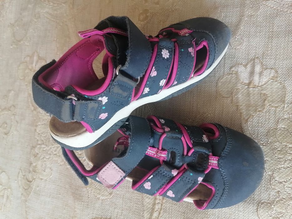 Детски сандали по 10 лв
