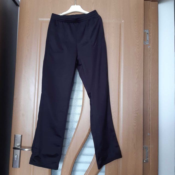 pantaloni lungi pentru sport