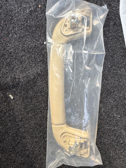 Ручка потолочная камри 40