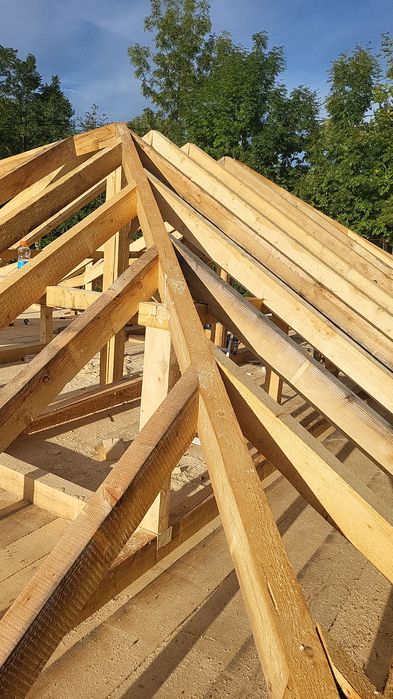 Meseriasi Acoperisuri si reparati de urgenta