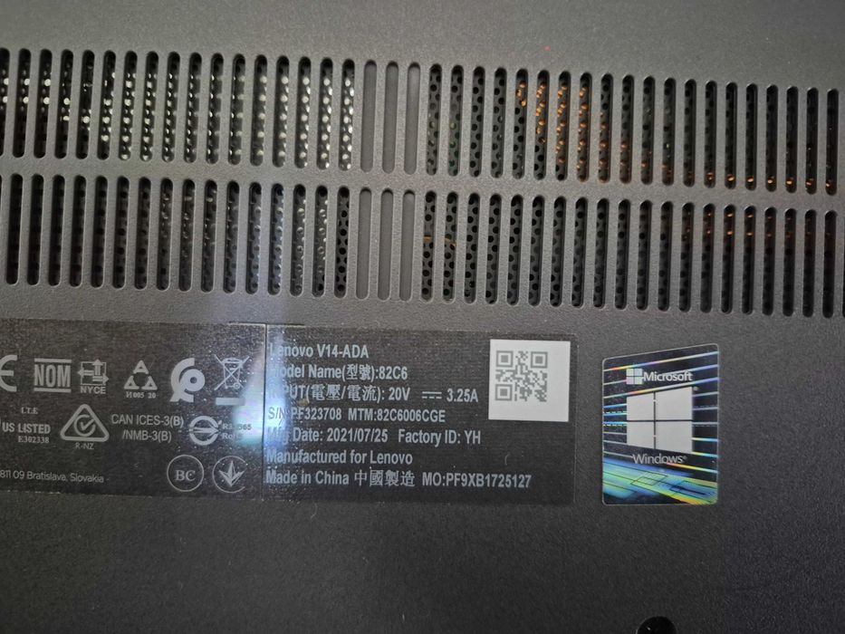 Лаптоп Lenovo V14 ADA RAM 4GB DDR4 256 SSD AMD Ryzen 5 3500U  Проблем.
