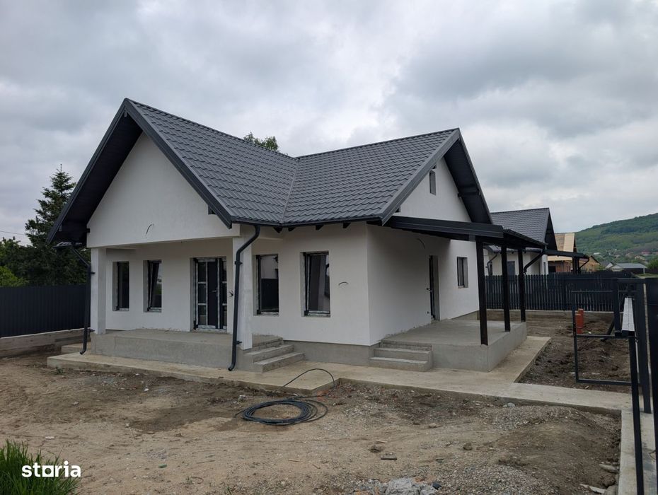 Vand casa la cheie in Hemeius - Parc Dendrologic