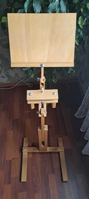 напольный станок для вышивания