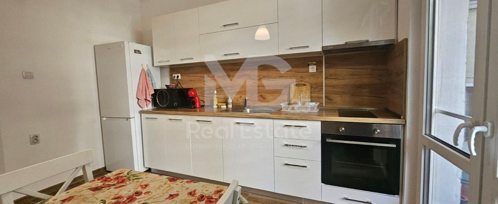Продава се Тристаен апартамент в Пловдив, Каменица 1 - 110 кв.м за 1576 €/кв.м - Снимка #4
