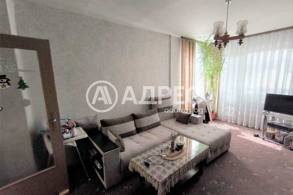 Продава се Тристаен апартамент в Разград, Център - 75 кв.м за 1197 €/кв.м - Снимка #2