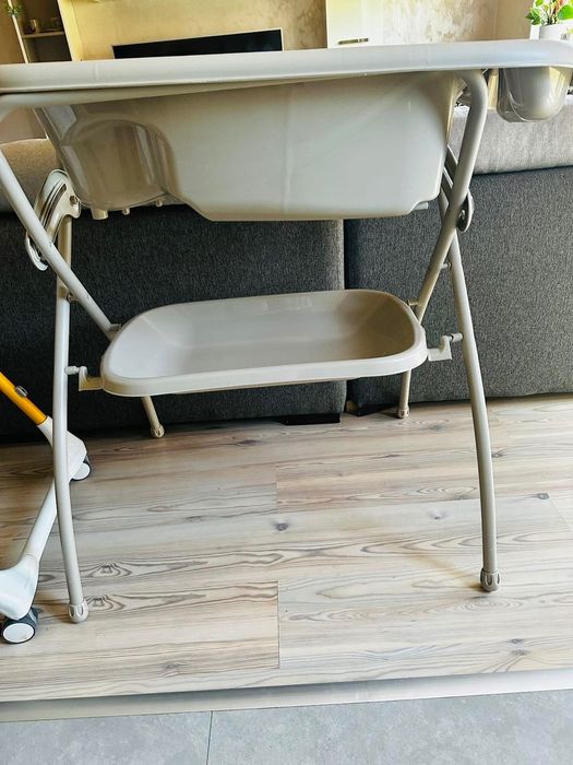 Бебешка вана със стойка