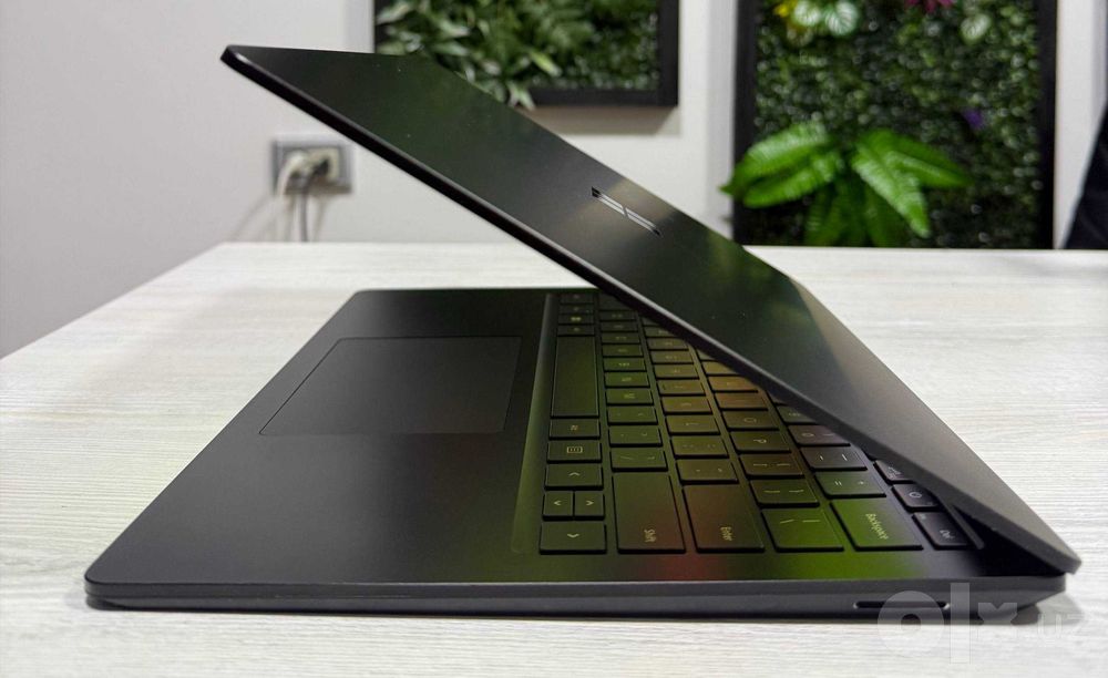 Surface Laptop 4 Black 13,5” 2K IPS Sensor I7-1185G7 32GB/1TR