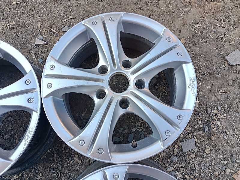 Продам легкосплавные диски на автомашину БМВ 5 е39