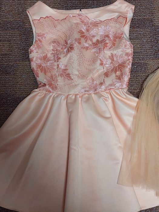 Продам коктейльное платье