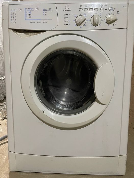 Indesit stiralka zapchastga sotiladi.