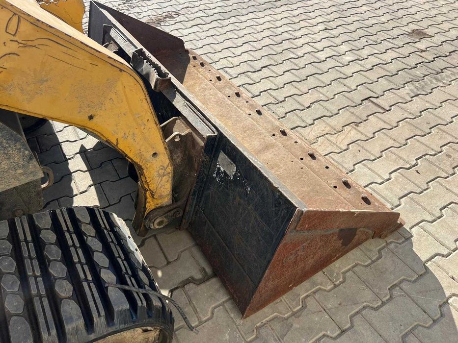 Мини челен товарач на вериги Cat 287B – 4.7 тона, 78 к.с. + Видео