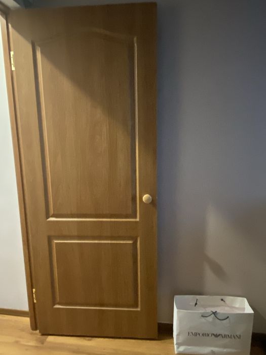 Продам 6 дверей разных размеров