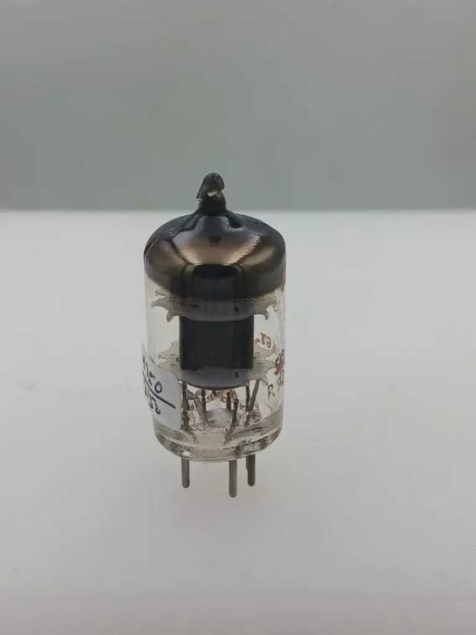 Лампа Amperex Britain 5654 6AK5W для усилителя