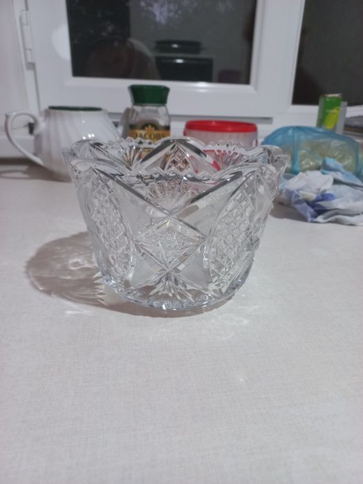 Хрустальная вазочка