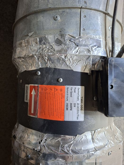 Продам воздуховод,вытяжку