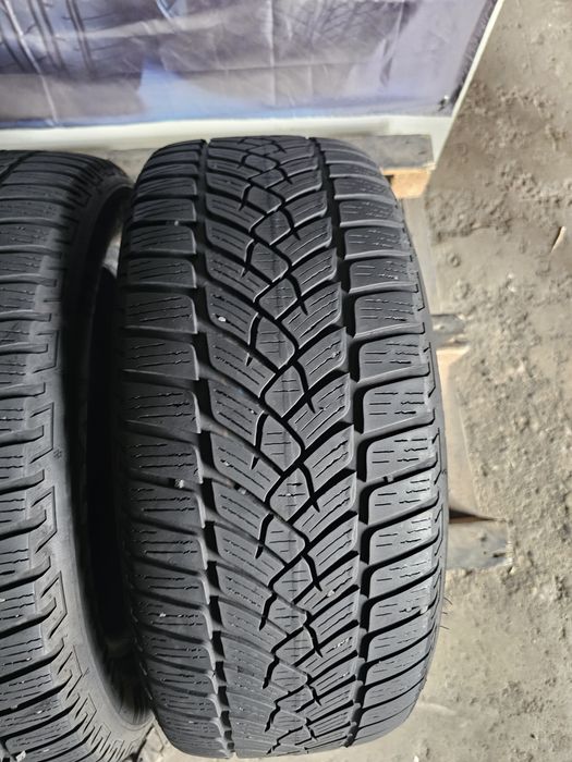 2 anvelope iarna 215 55 16 Fulda
