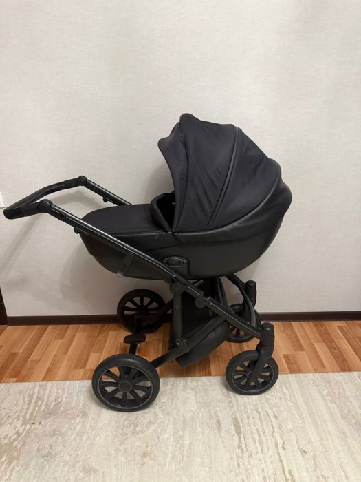 Коляска Anex в отличном состоянии