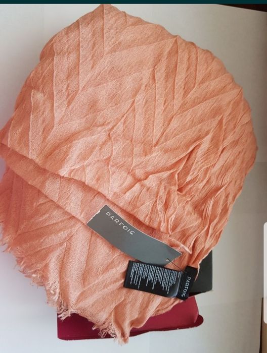 Eșarfă Parfois nouă