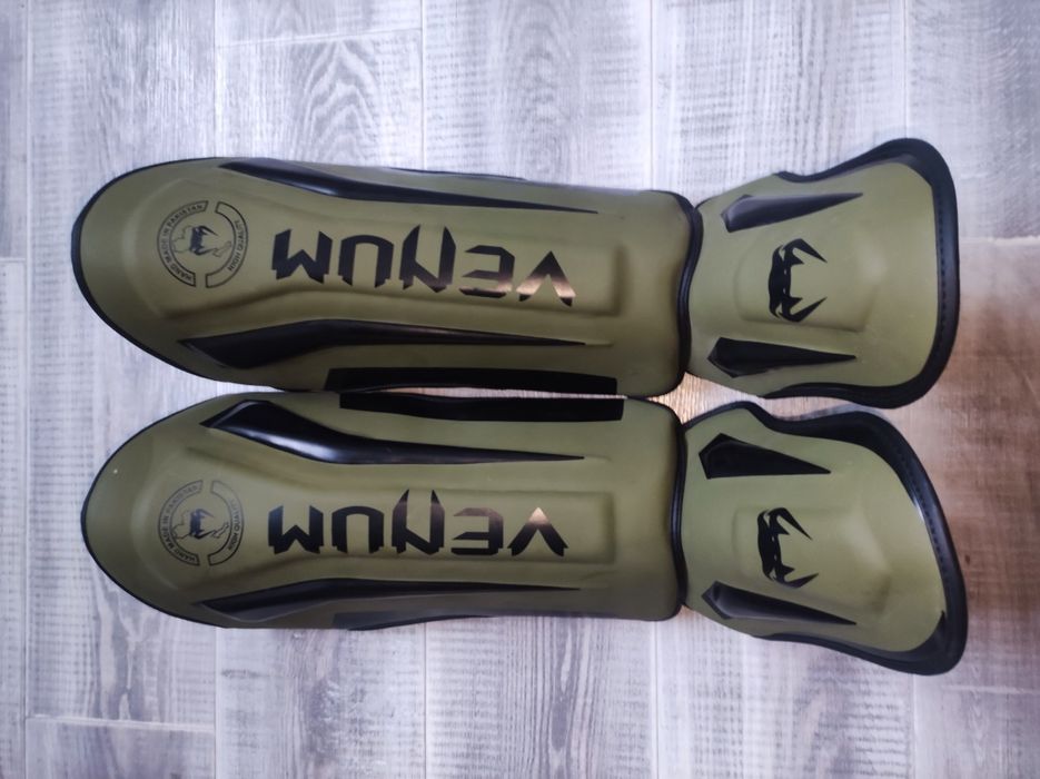 Футы веном хаки.