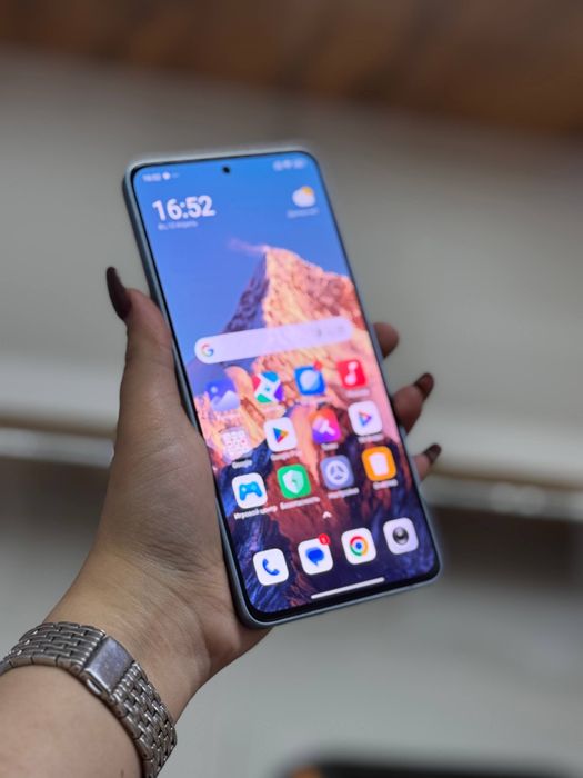 Телефон Redmi Note 13