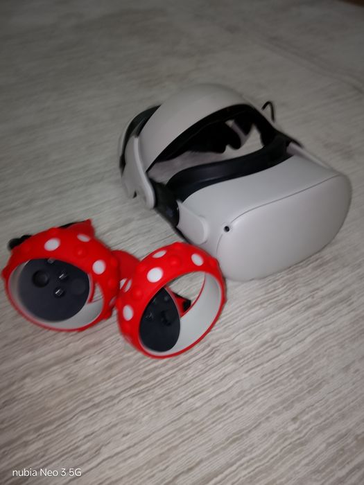 Продаю VR гарнитуру META QUEST 2 на 256 ГБ