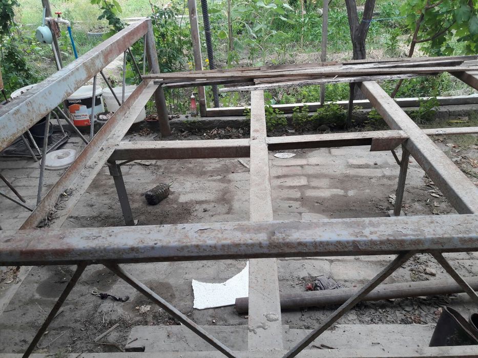 Топчан металлический