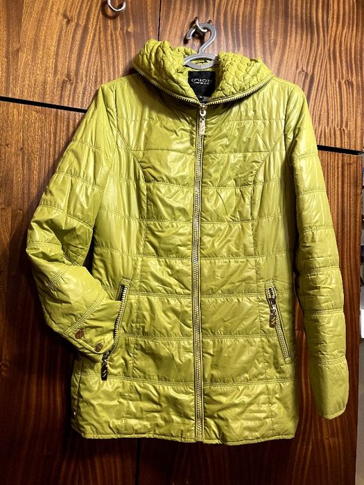 Куртка демисезонная! Качественная. Состояние отличное.