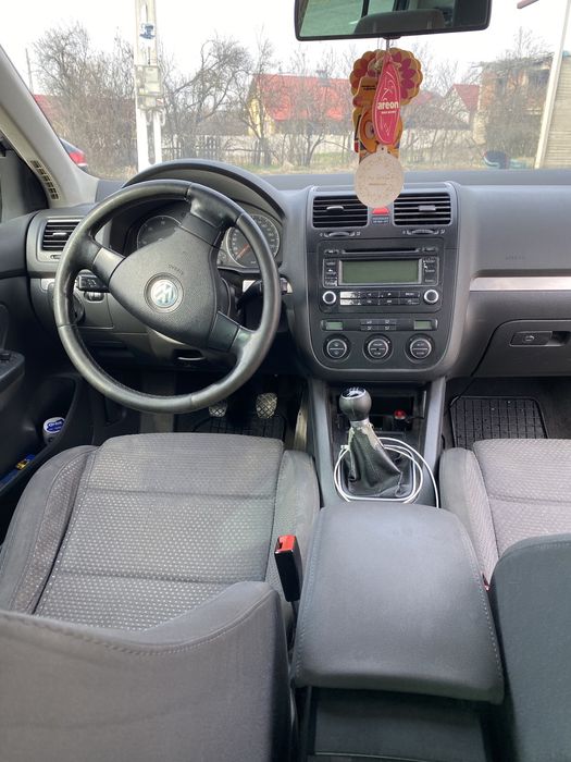 Vand jetta motor 2.0 diesel, din anul 2006, detalii in privat