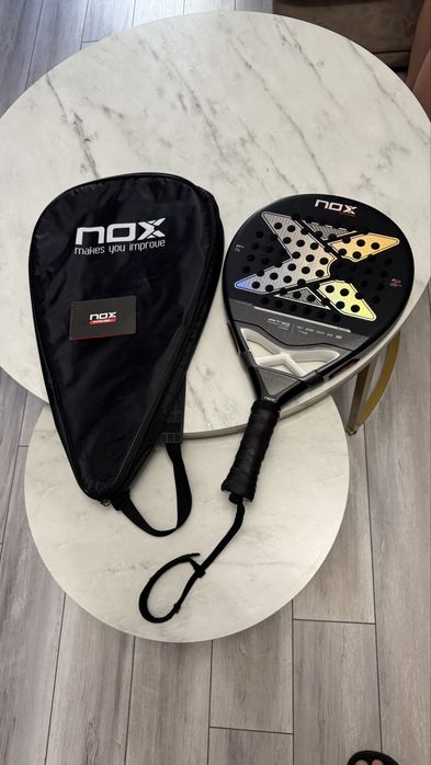 Paleta padel nox Tapia aproape noua