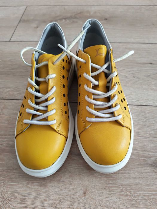 Pantofi sport femei Luca di Gioia galbeni din piele cu perforații 2301DPF13805G