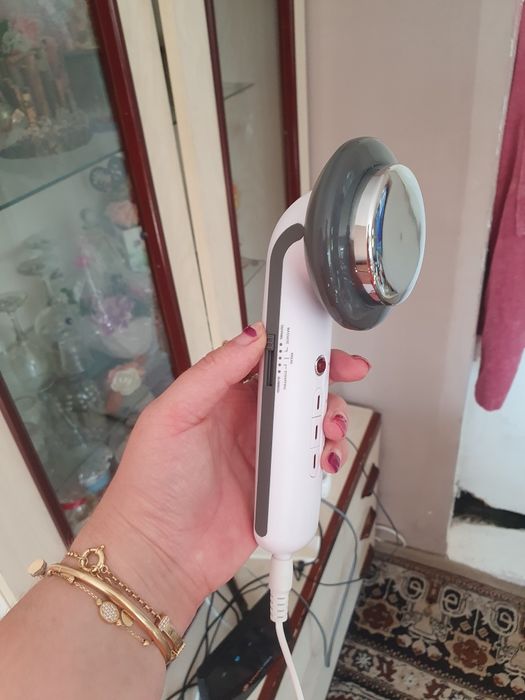 Уред ,който се използва за отслабване и за заглаждания на бръчки!