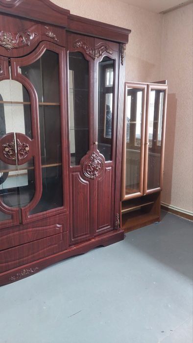 Продается стенка . Срочно !!!